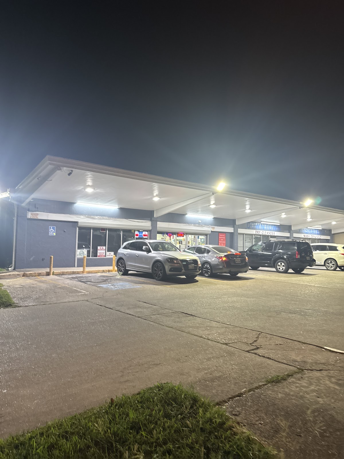 Downtown Washateria photo 8